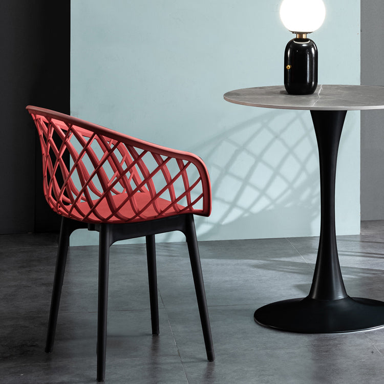 リビングルーム用のモダンなシンプルなアームチェアプラスチックダイニングアームチェア