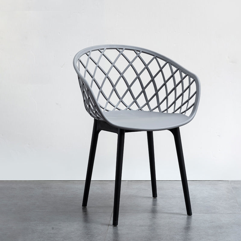 リビングルーム用のモダンなシンプルなアームチェアプラスチックダイニングアームチェア