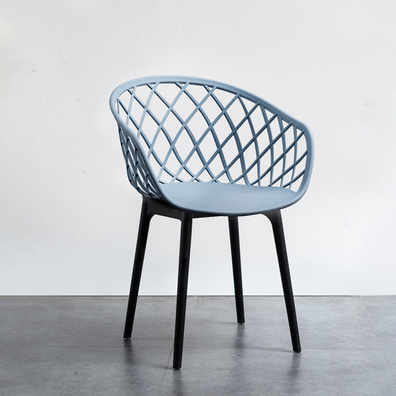 リビングルーム用のモダンなシンプルなアームチェアプラスチックダイニングアームチェア