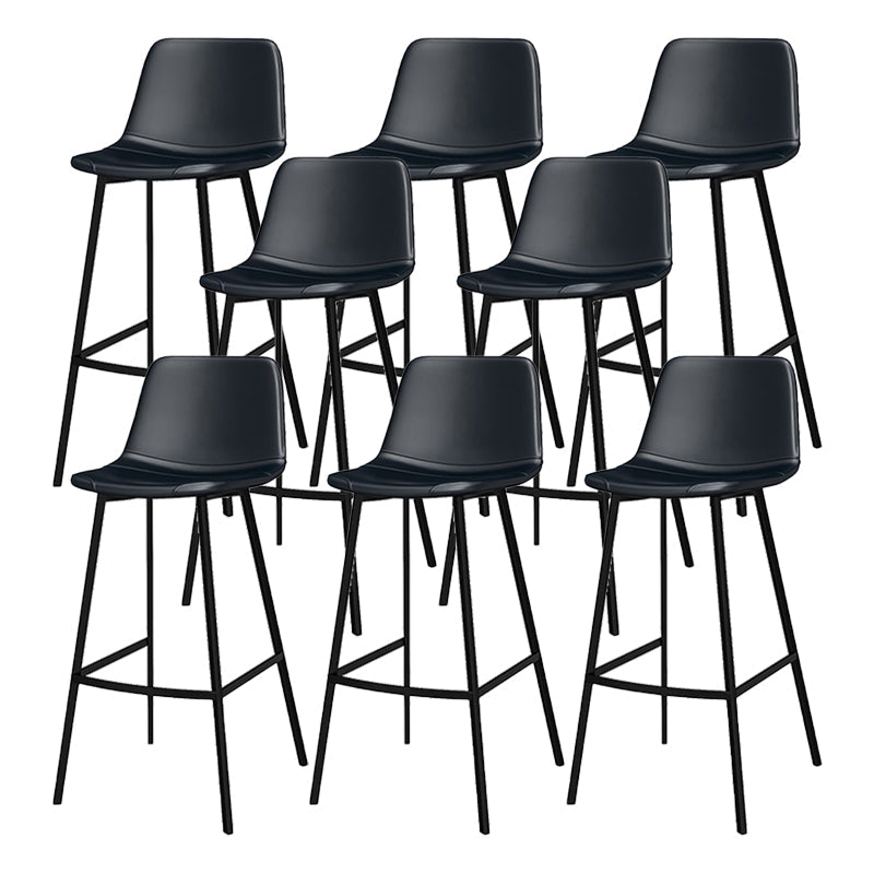 Sgabello da bar in pelle in pelle in pelle industriale con gambe nere