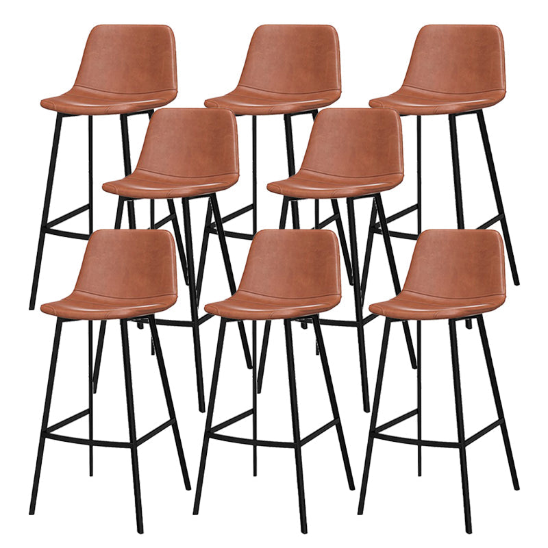 Sgabello da bar in pelle in pelle in pelle industriale con gambe nere