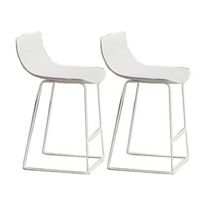 Sgabelli da pranzo contemporanei in plastica da bar in goccia con base di metallo