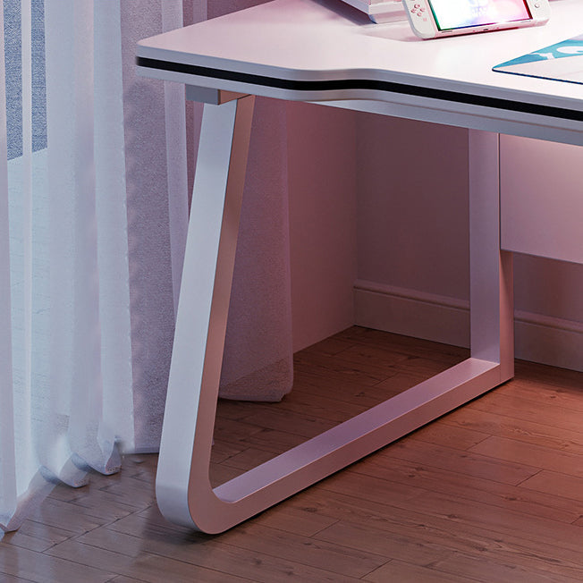 Bureau d'ordinateur en bois industriel Bureau de bureau de finition antique avec des jambes en métal