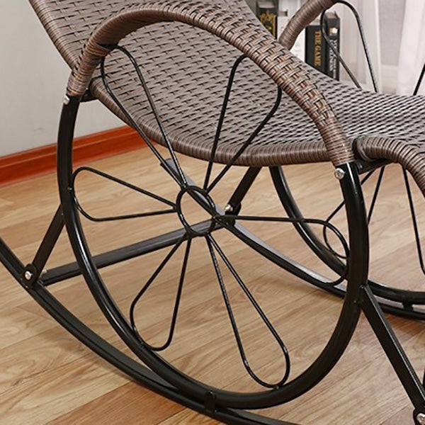 Chaise à bascule moderne du milieu du siècle