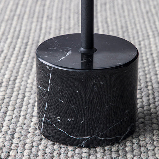 Tavolo laterale moderno di piedistallo rotondo in metallo e tavolo laterale in marmo