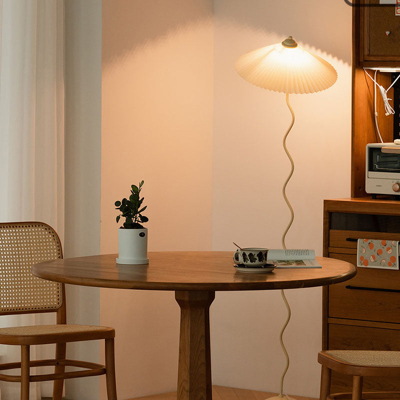 Modern Round Dining Table Wooden Dinner Table for Dining Room