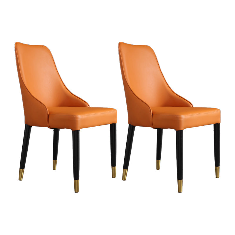 Moderne eenvoudige zijstoel houten basisarmloze eetkamerstoel voor thuisgebruik