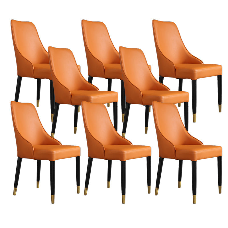 Moderne eenvoudige zijstoel houten basisarmloze eetkamerstoel voor thuisgebruik