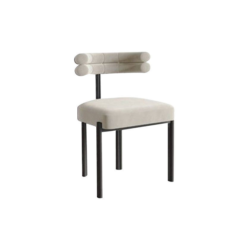 Moderne eenvoudige metalen zijstoel gestoffeerde eetkamerstoelen voor thuisgebruik
