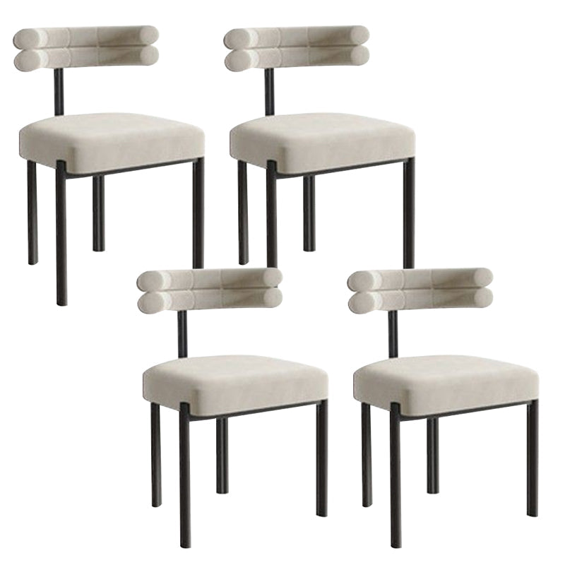 Moderne eenvoudige metalen zijstoel gestoffeerde eetkamerstoelen voor thuisgebruik