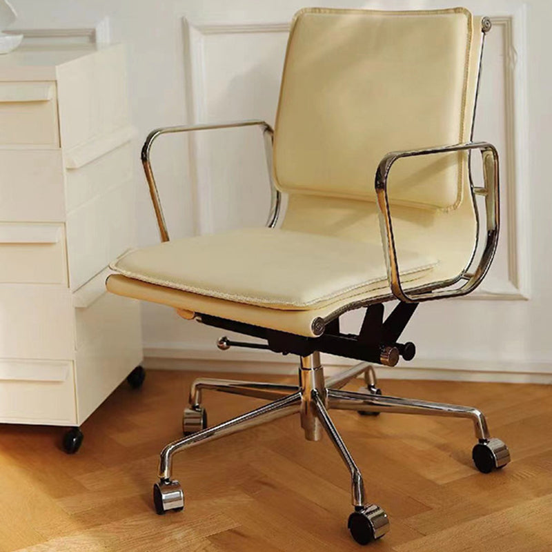 Chaise de bureau à bras fixes moderne chaise de bureau de hauteur de siège réglable en cuir avec roues
