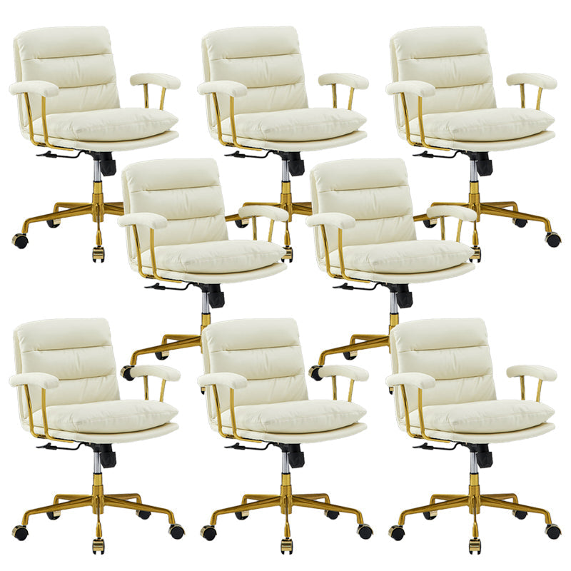 Chaise de bras rembourrée en cuir à hauteur de siège réglable chaise de bureau avec roues