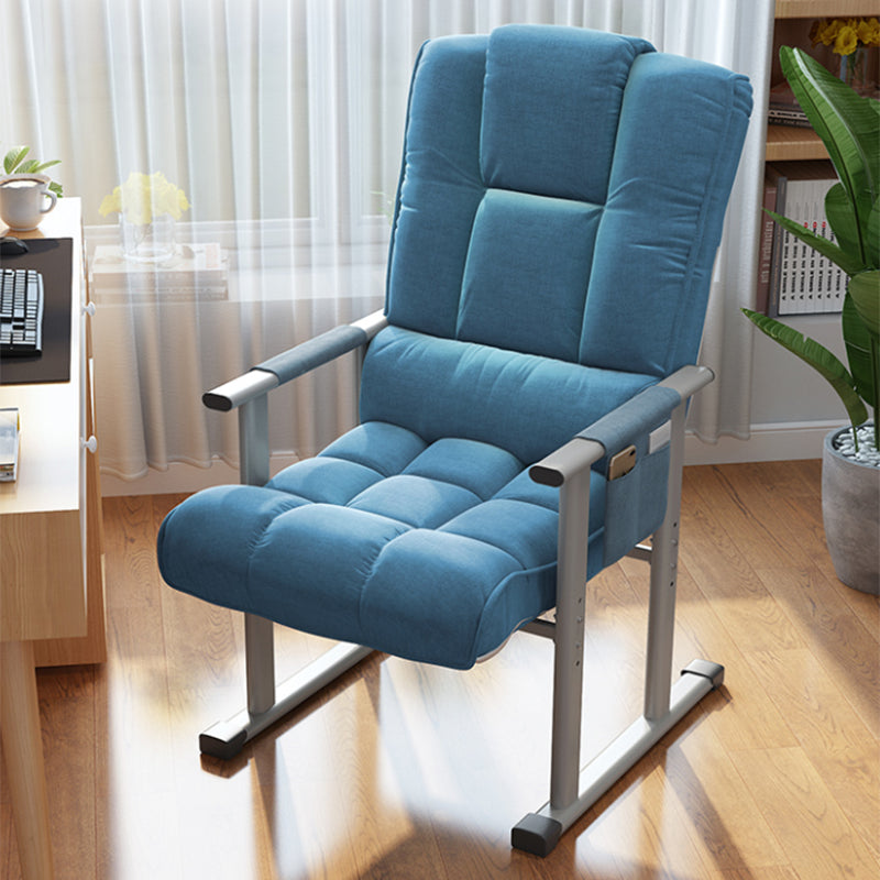 Hedendaagse standaardrecliner met Swivel Rocker en teruggebracht