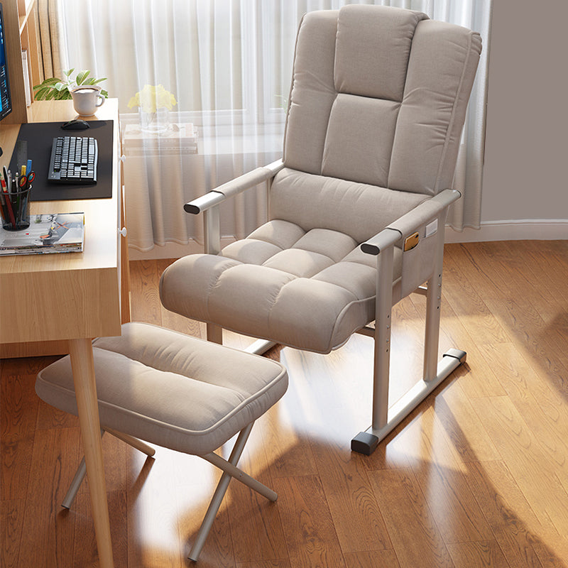 Hedendaagse standaardrecliner met Swivel Rocker en teruggebracht