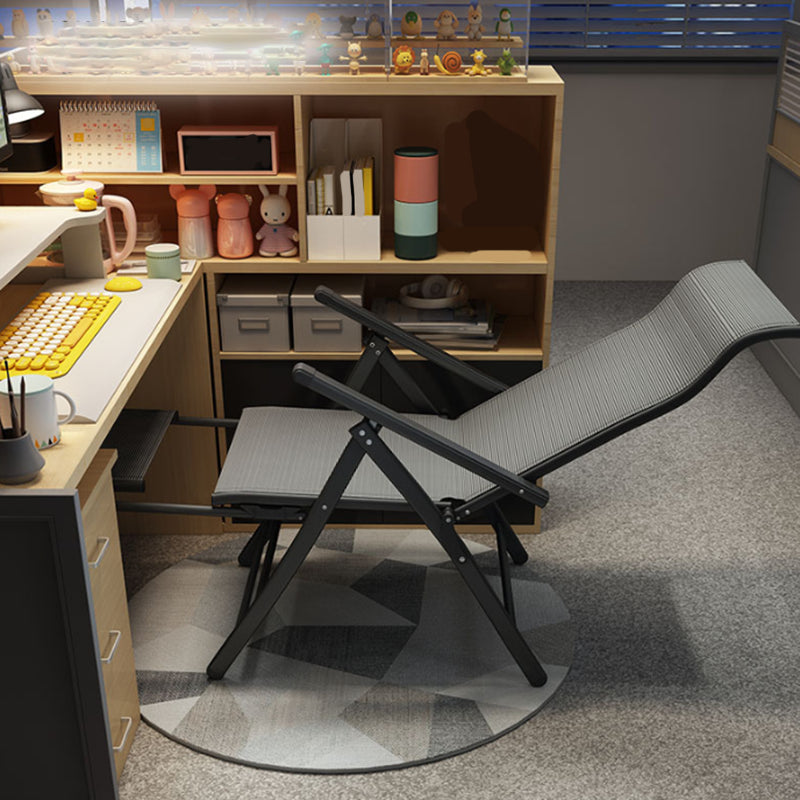 Reclinable estándar de rockero contemporáneo en reclinable de color sólido