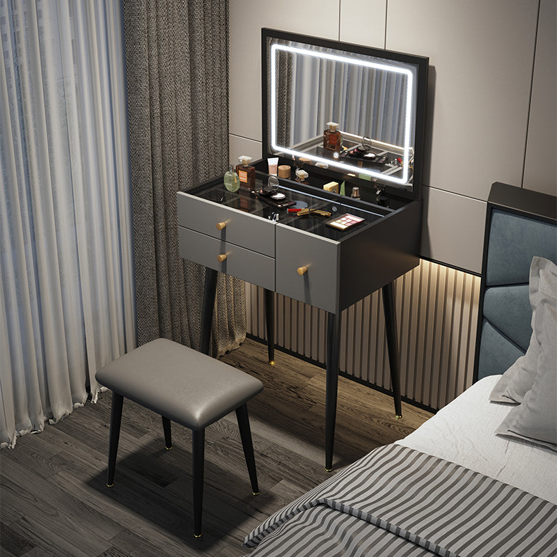 Glam Mirrored Glass Vanity Desk 3 Drawer Vanity Dressing Table Clearhalo 'Bedroom Furniture' 'furn' 'furn_makeup_vanities' 'Furniture' 'Makeup Vanities' 'makeup_vanities' 7092071