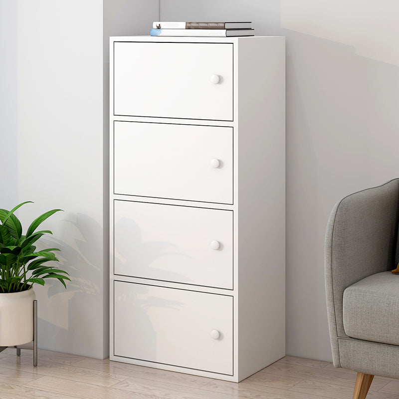 木製のノブドア付きの最小限の長方形のストレージキャビネット