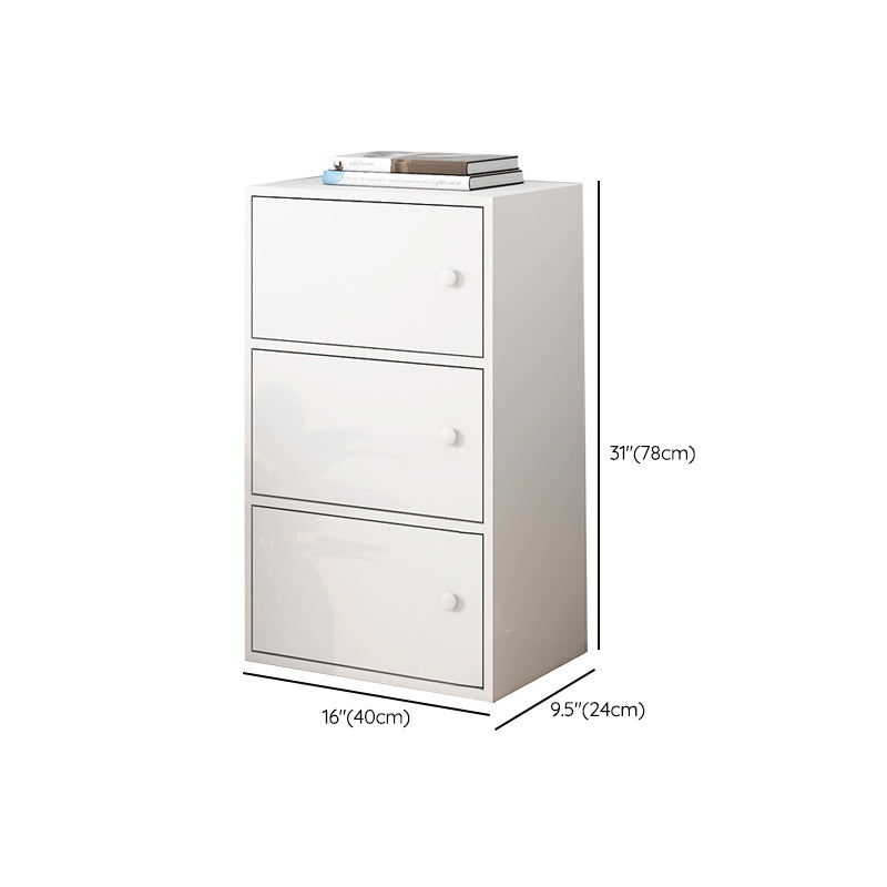 Armadio di stoccaggio del rettangolo minimalista con manopole in legno