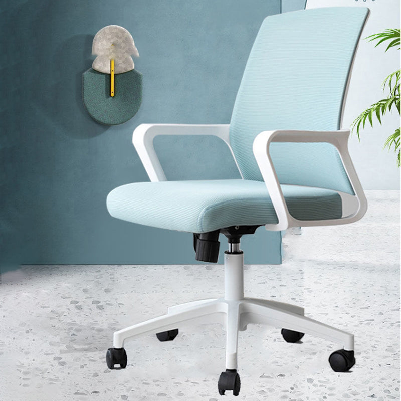 固定された武器室の椅子調整可能なシート高さデスクチェア付きホイール付き