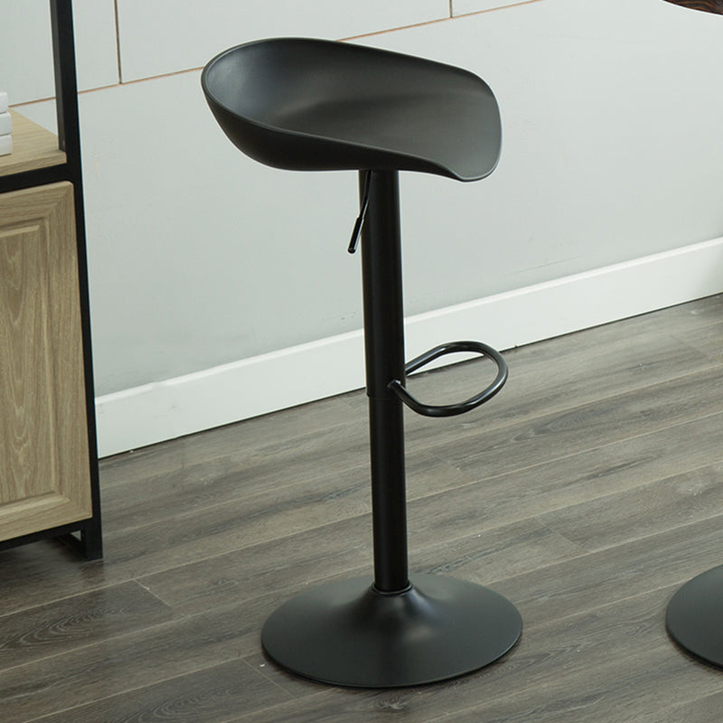 Round Counter Height Set Solid Wood 1/3 Pieces Pub Table Set Chair(s) Black 1 Piece Clearhalo 'Bar Furniture' 'furn' 'furn_home_bar_bar_sets' 'Furniture' 'Home Bars & Bar Sets' 'home_bar_bar_sets' 'Kitchen & Dining Furniture' 7096445