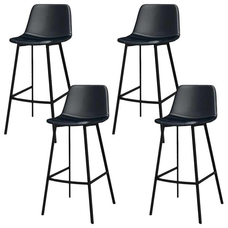 Sgabello da barre per barre della barretta in pelle finta con base nera