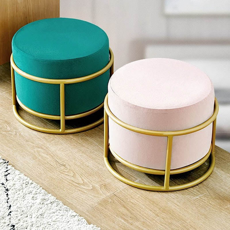 Luxury Ottoman Velvet Upholstered Solid Color Round Ottoman with Metal Legs Clearhalo 'furn' 'furn_ottomans_poufs' 'Furniture' 'Living Room Furniture' 'Ottomans & Poufs' 'ottomans_poufs' 7097469