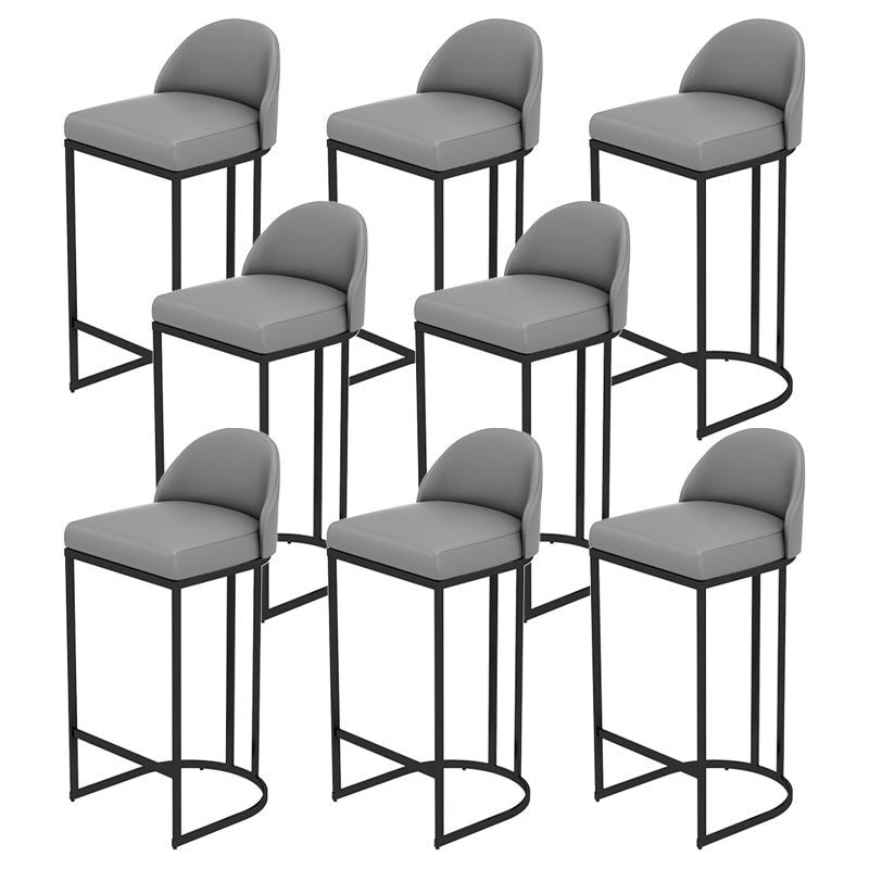 Sgabello da bar senza braccio da pranzo rivestito con una base in metallo