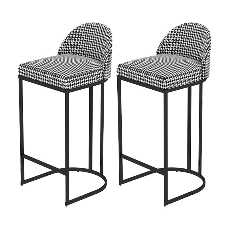 Sgabello da bar senza braccio da pranzo rivestito con una base in metallo