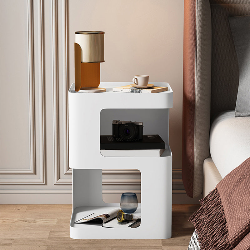 Tavolo da snack di estremità laterale modernistica con ripiani in metallo tavolo da camera da letto