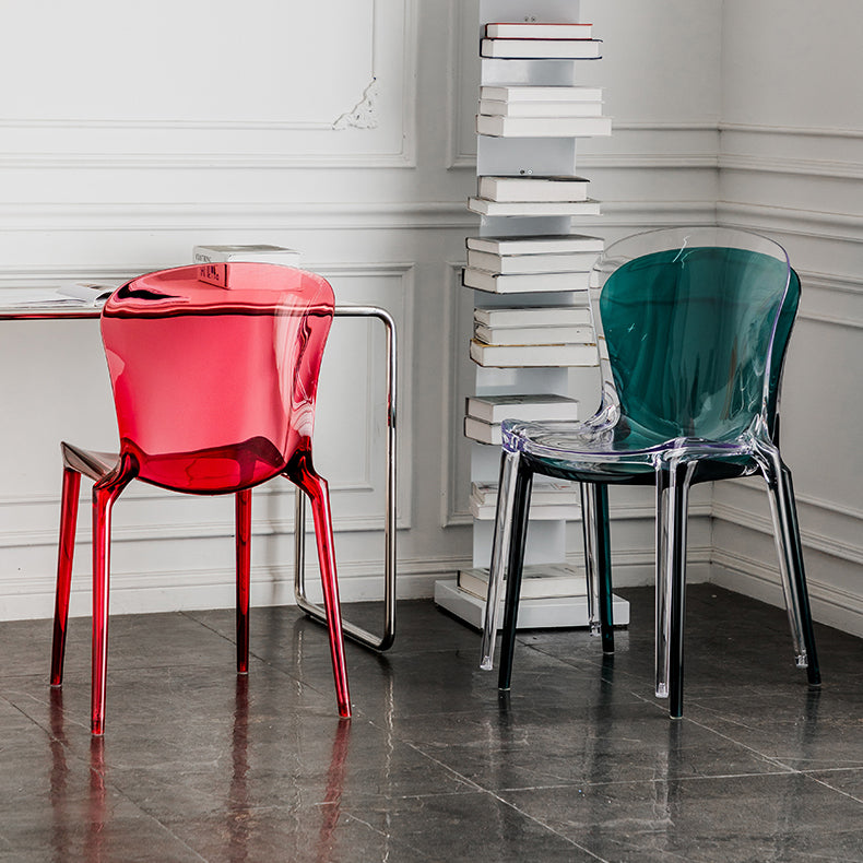 Eetkamer armloze eetkamerstoel plastic stapel zijkant