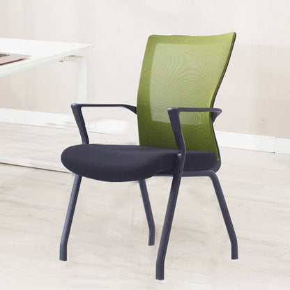 固定武器室の椅子は悲惨な現代の人間工学に基づいた机の椅子なし