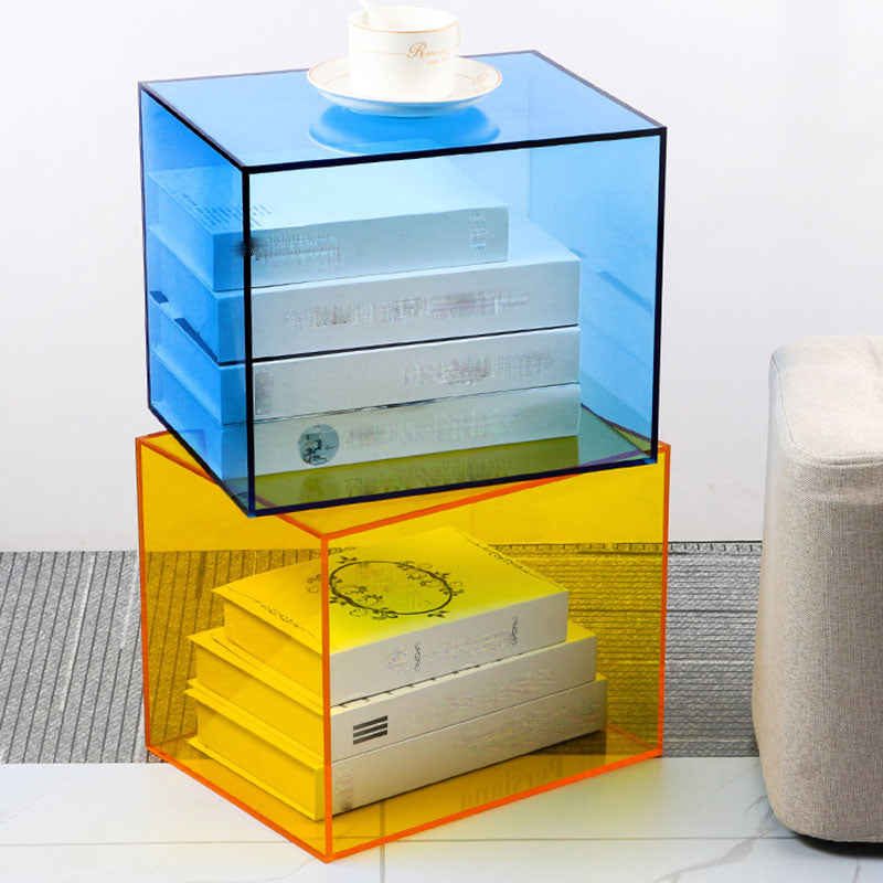 Libreria moderna di libreria chiusa.