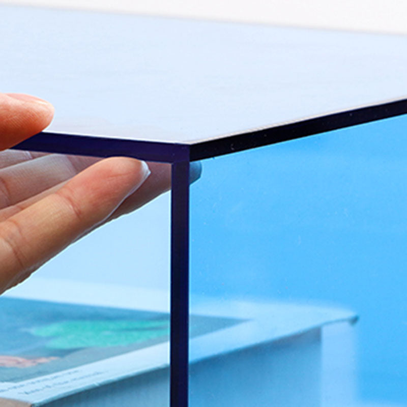 Libreria moderna di libreria chiusa.