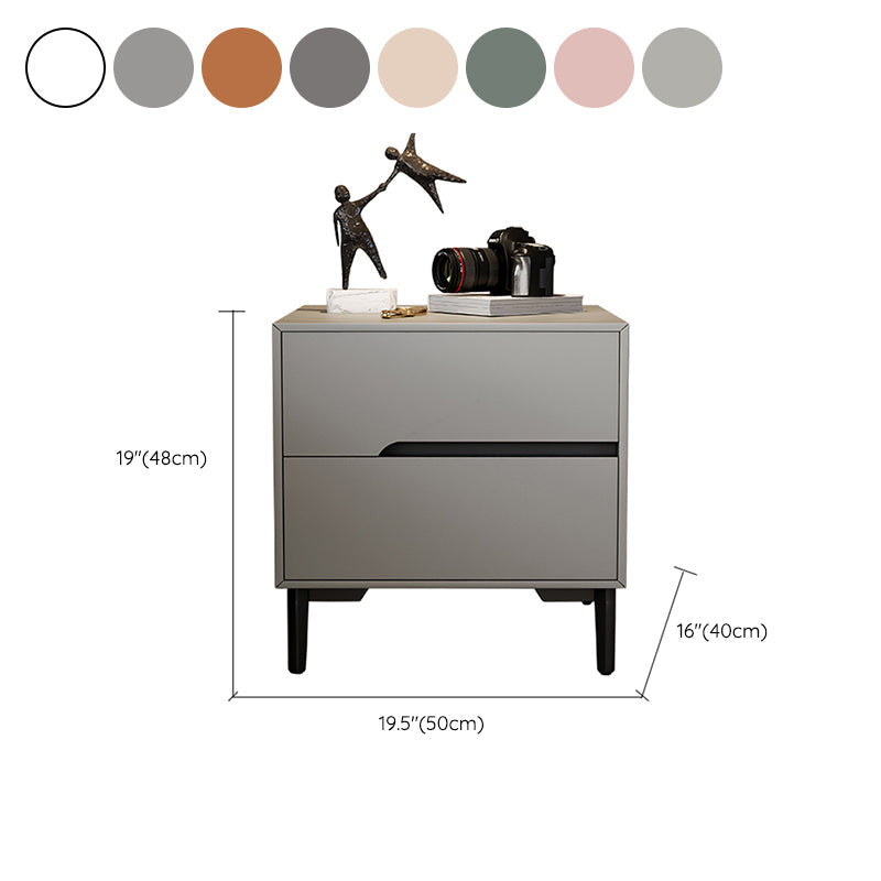 Comodino da letto in pelle contemporaneo al comodino con cassetti