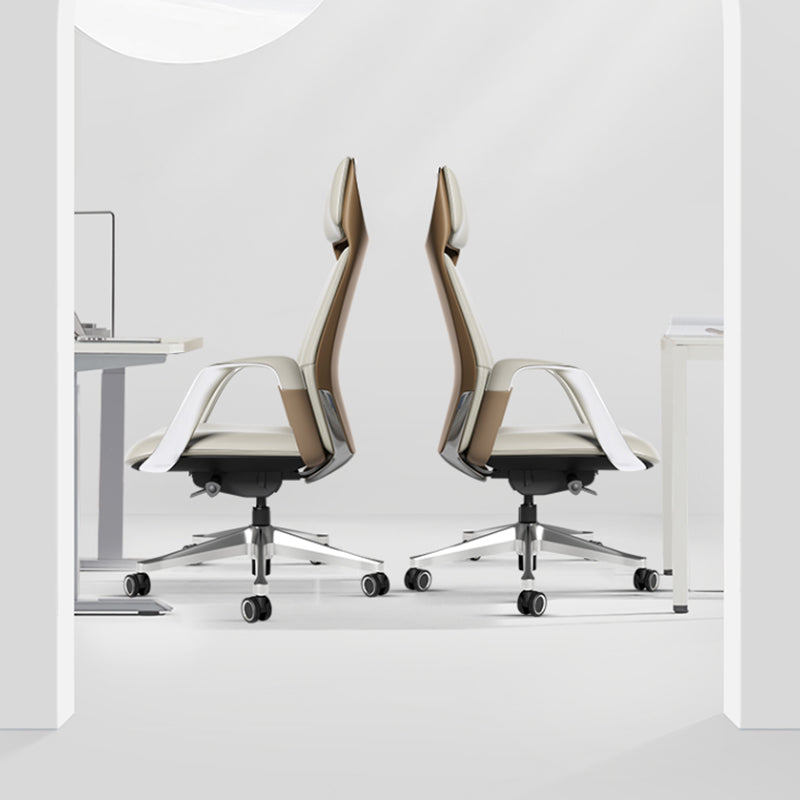 モダンオフィスチェアレザーチルトメカニズムホイール付きの悲惨な人間工学に基づいたデスクチェア