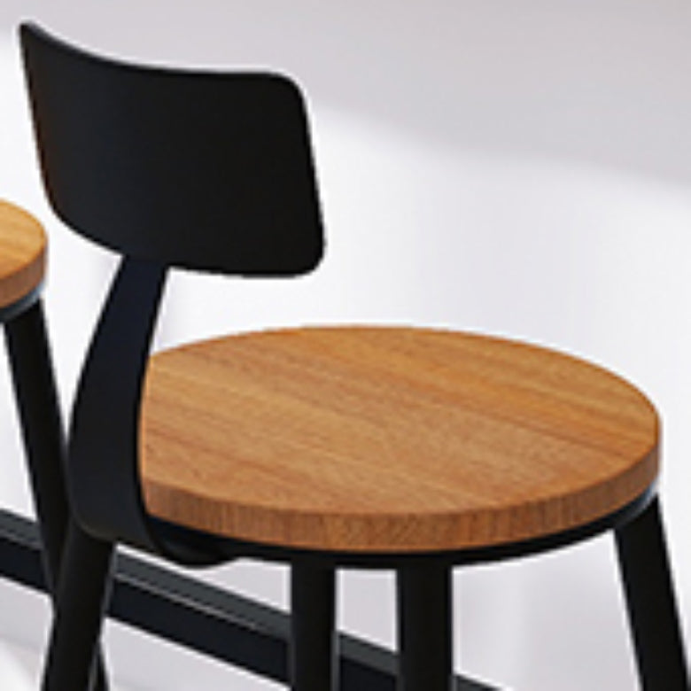 Sgabello da bar senza braccia da bar in stile industriale con gambe nere