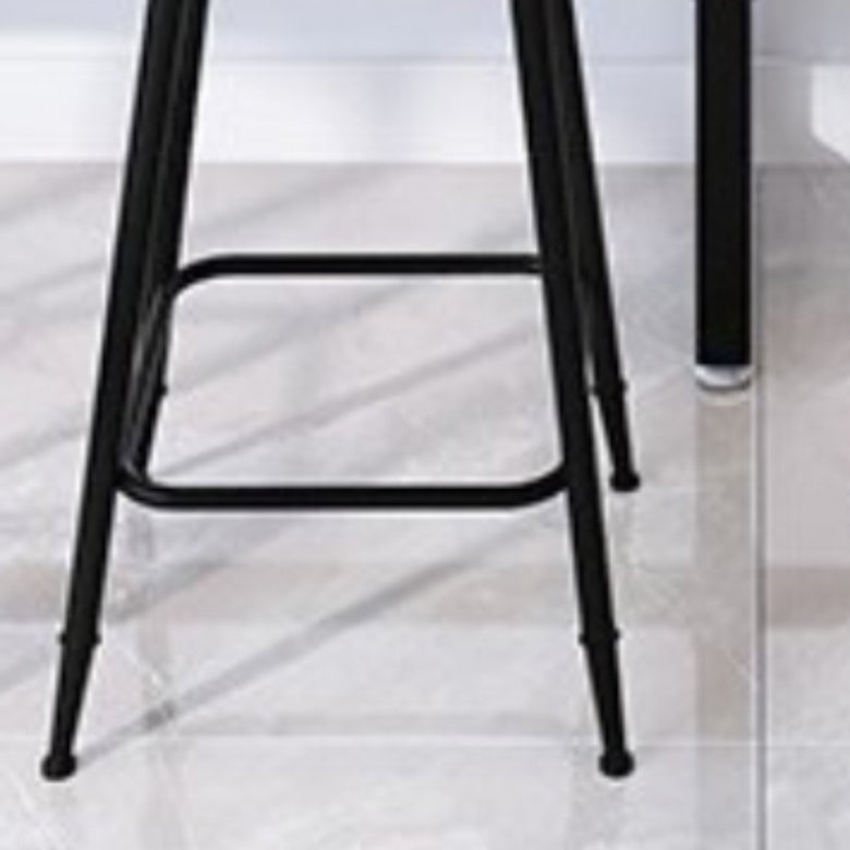 Sgabello da bar senza braccia da bar in stile industriale con gambe nere