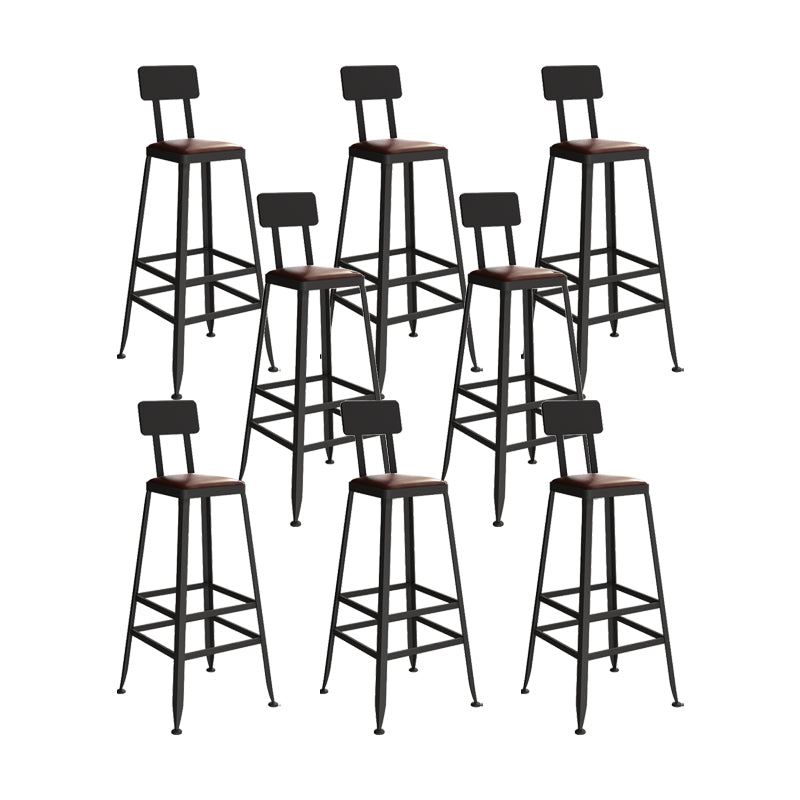Sgabello da bar senza braccia da bar in stile industriale con gambe nere
