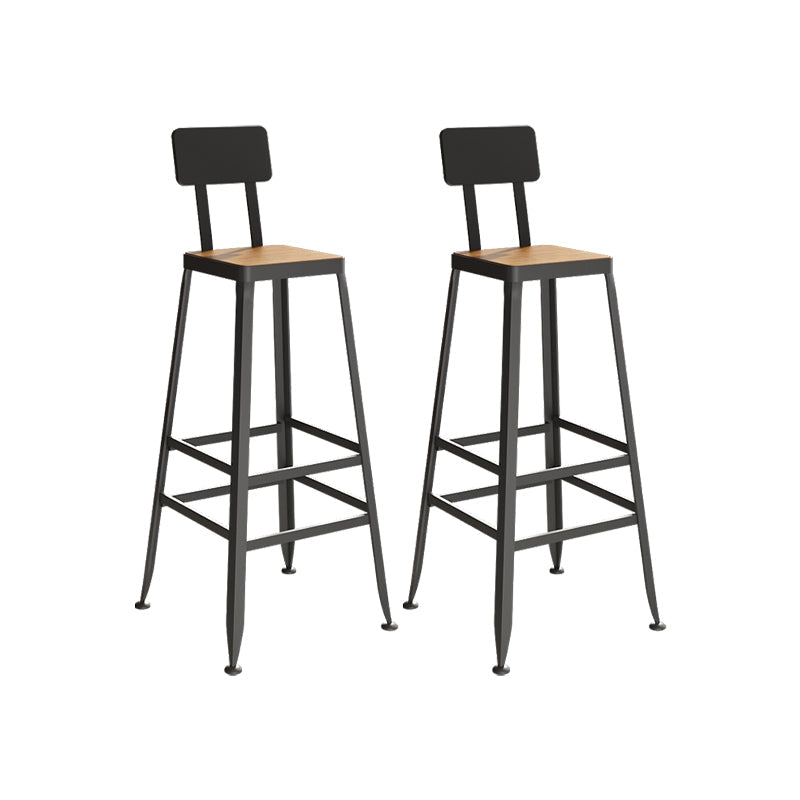 Sgabello da bar senza braccia da bar in stile industriale con gambe nere