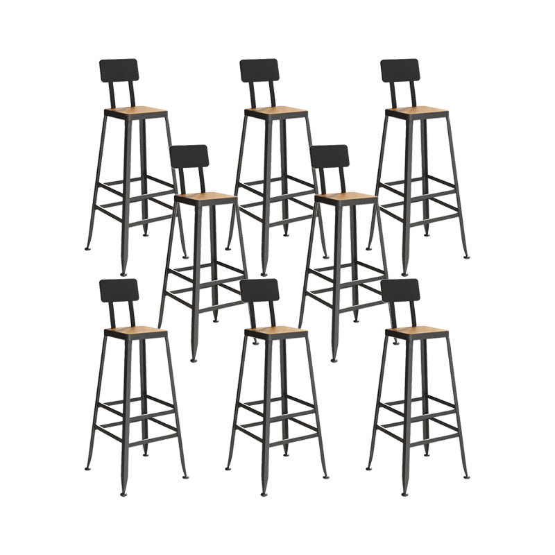 Sgabello da bar senza braccia da bar in stile industriale con gambe nere
