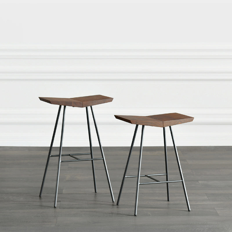 Hedendaagse metalen barkruk voetsteun tegenstoel in bruin