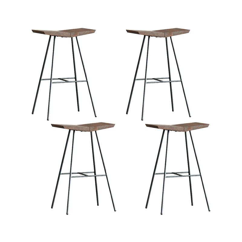 Hedendaagse metalen barkruk voetsteun tegenstoel in bruin