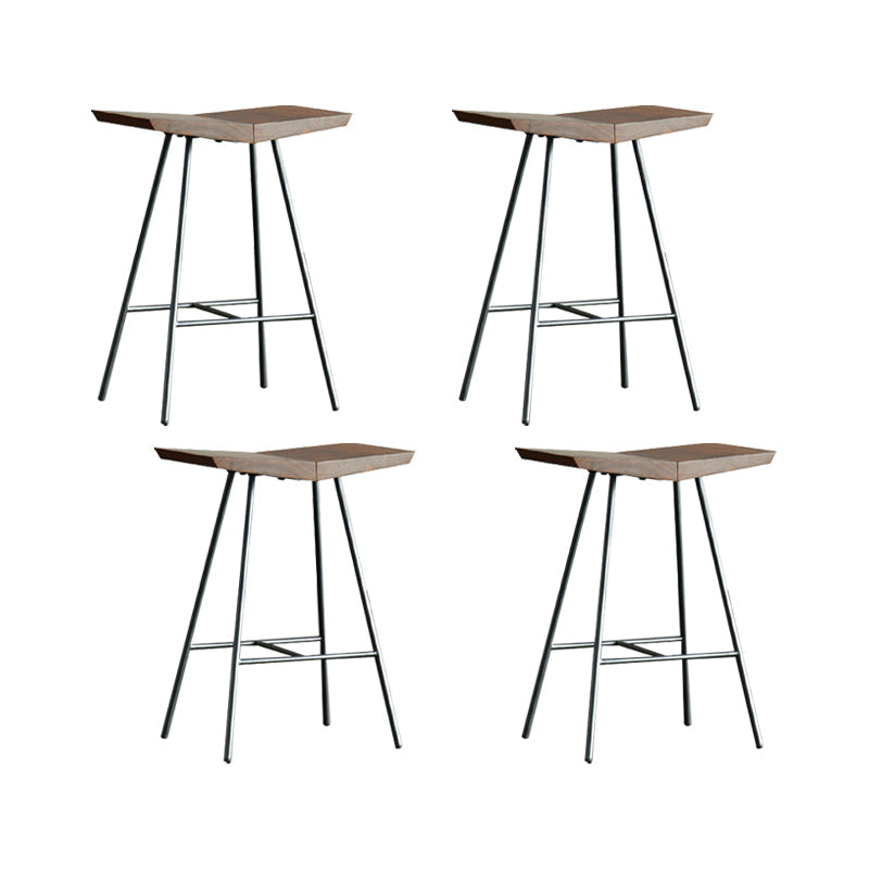 Hedendaagse metalen barkruk voetsteun tegenstoel in bruin