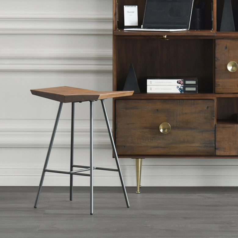 Hedendaagse metalen barkruk voetsteun tegenstoel in bruin