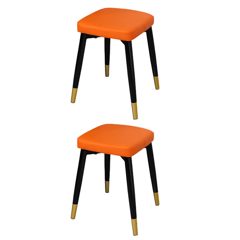 Glam otomano de cuero de cuero sólido otomano cuadrado con patas de metal