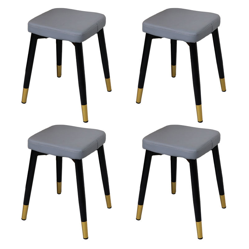 Glam otomano de cuero de cuero sólido otomano cuadrado con patas de metal