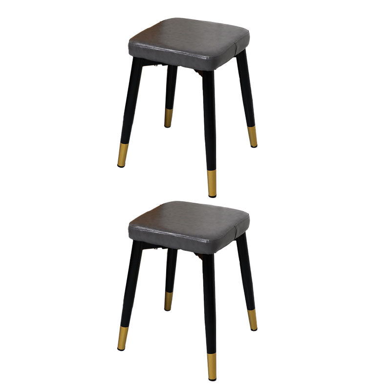 Glam otomano de cuero de cuero sólido otomano cuadrado con patas de metal