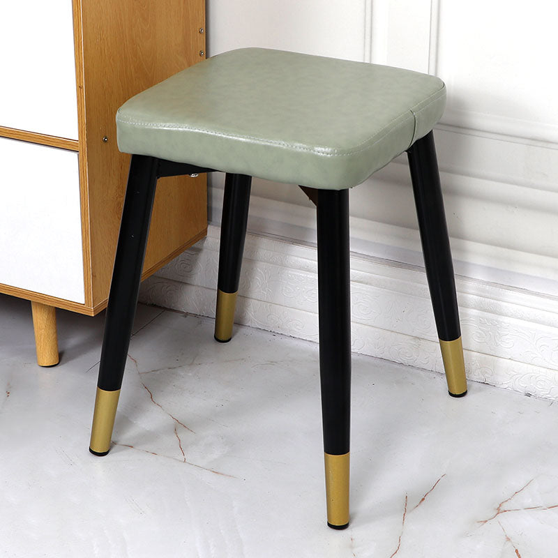 Glam otomano de cuero de cuero sólido otomano cuadrado con patas de metal