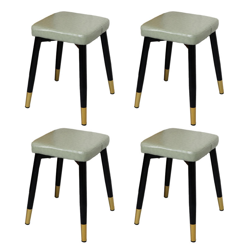 Glam otomano de cuero de cuero sólido otomano cuadrado con patas de metal