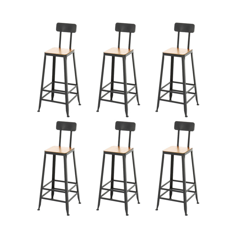 Sgabello da bar senza braccio da pranzo in metallo contemporaneo con base nera